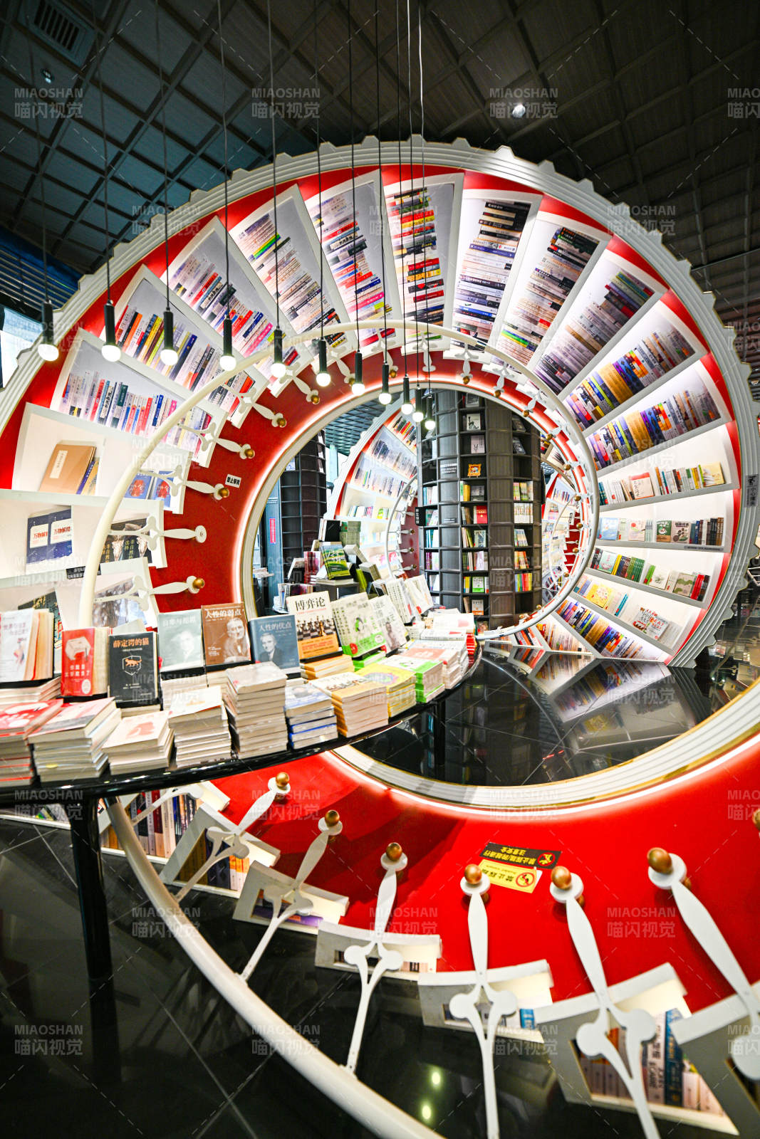 创意书架 知识的螺旋之旅图片