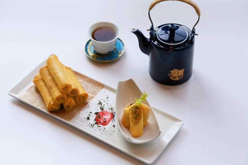 中式茶点与春卷图片