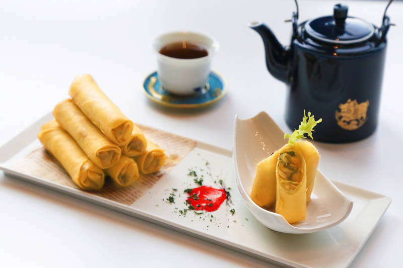 春卷配茶 精致下午茶图片