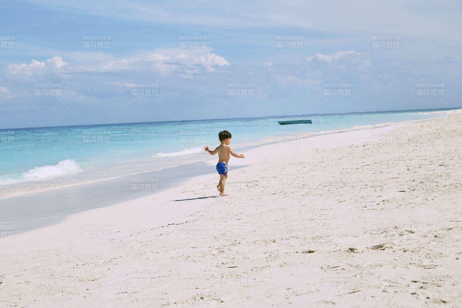 海滩上的快乐时光图片