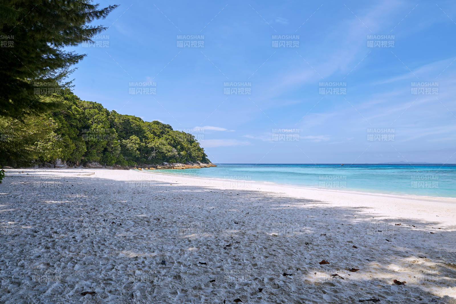 泰国斯米兰岛热带海滩风光无限好图片