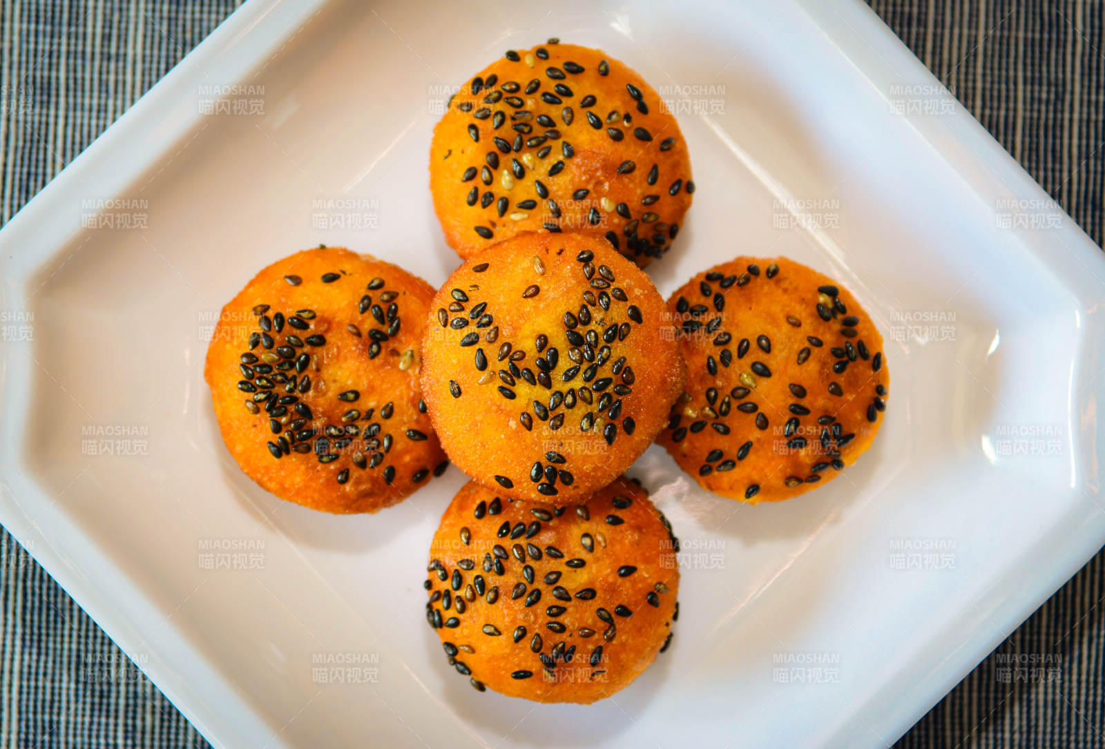 芝麻南瓜饼图片