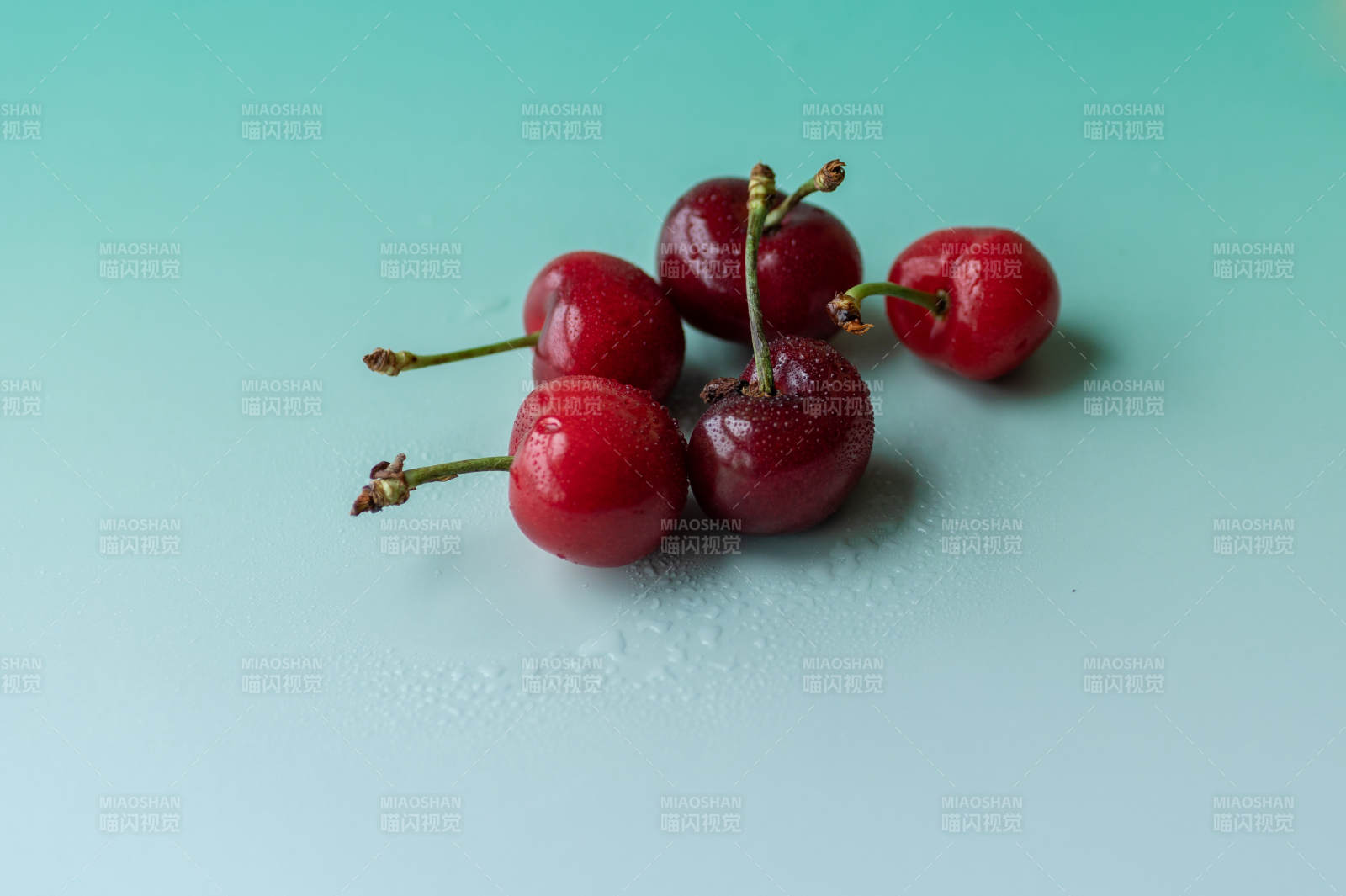 新鲜樱桃 清新背景图片