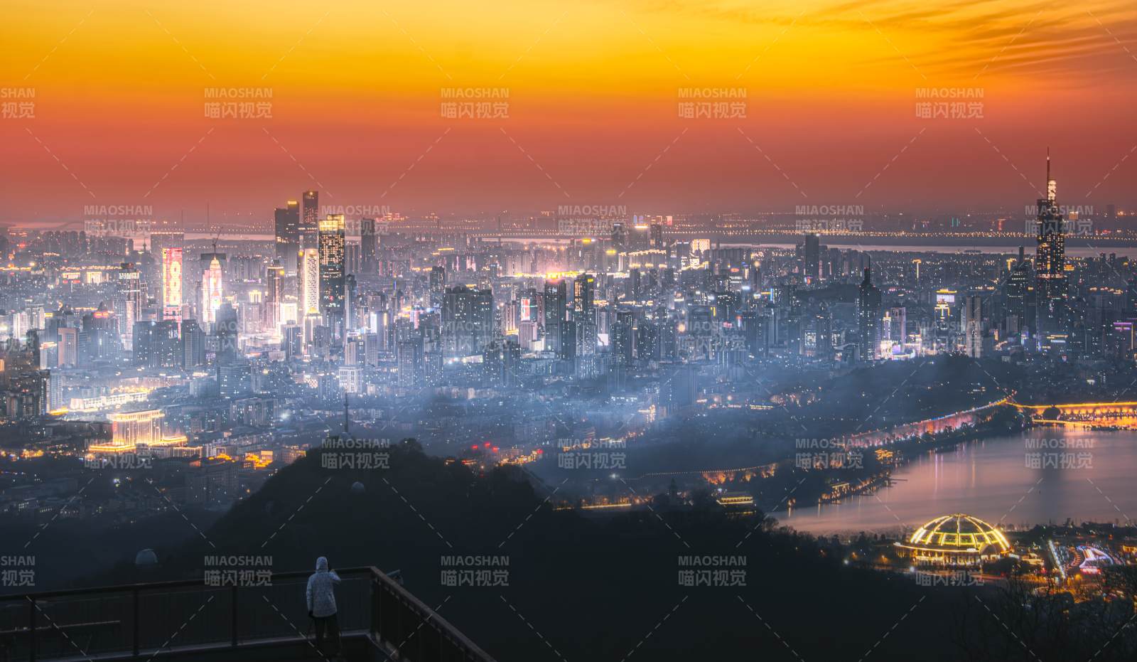 城市夜景 灯火辉煌图片