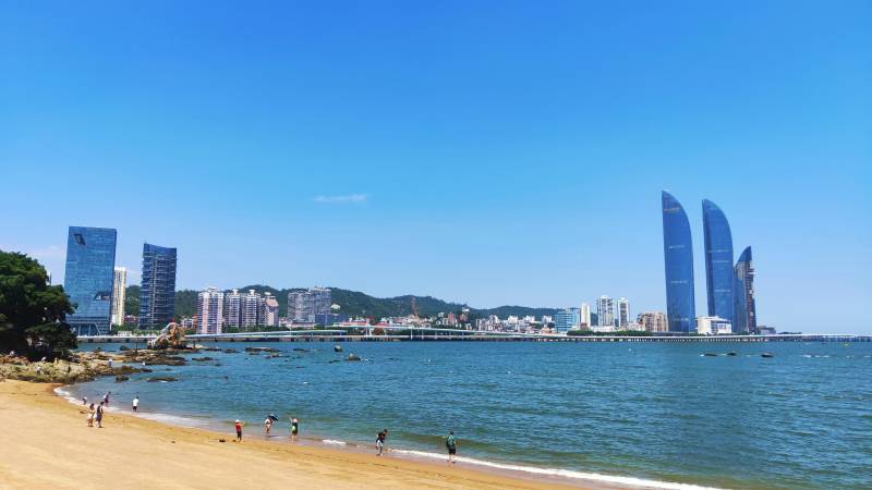 海滨城市风光无限好图片