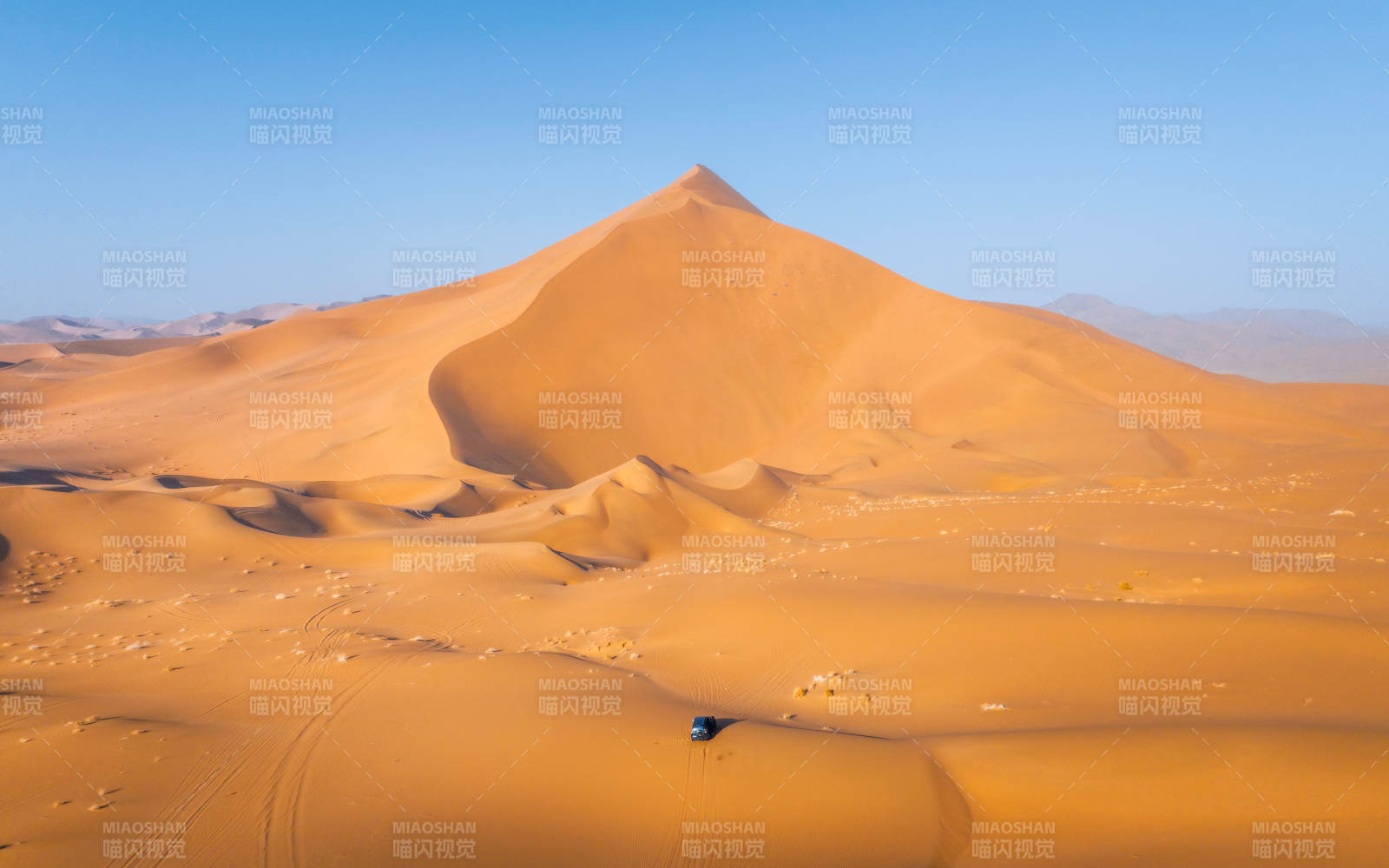 沙漠中的驼铃声图片