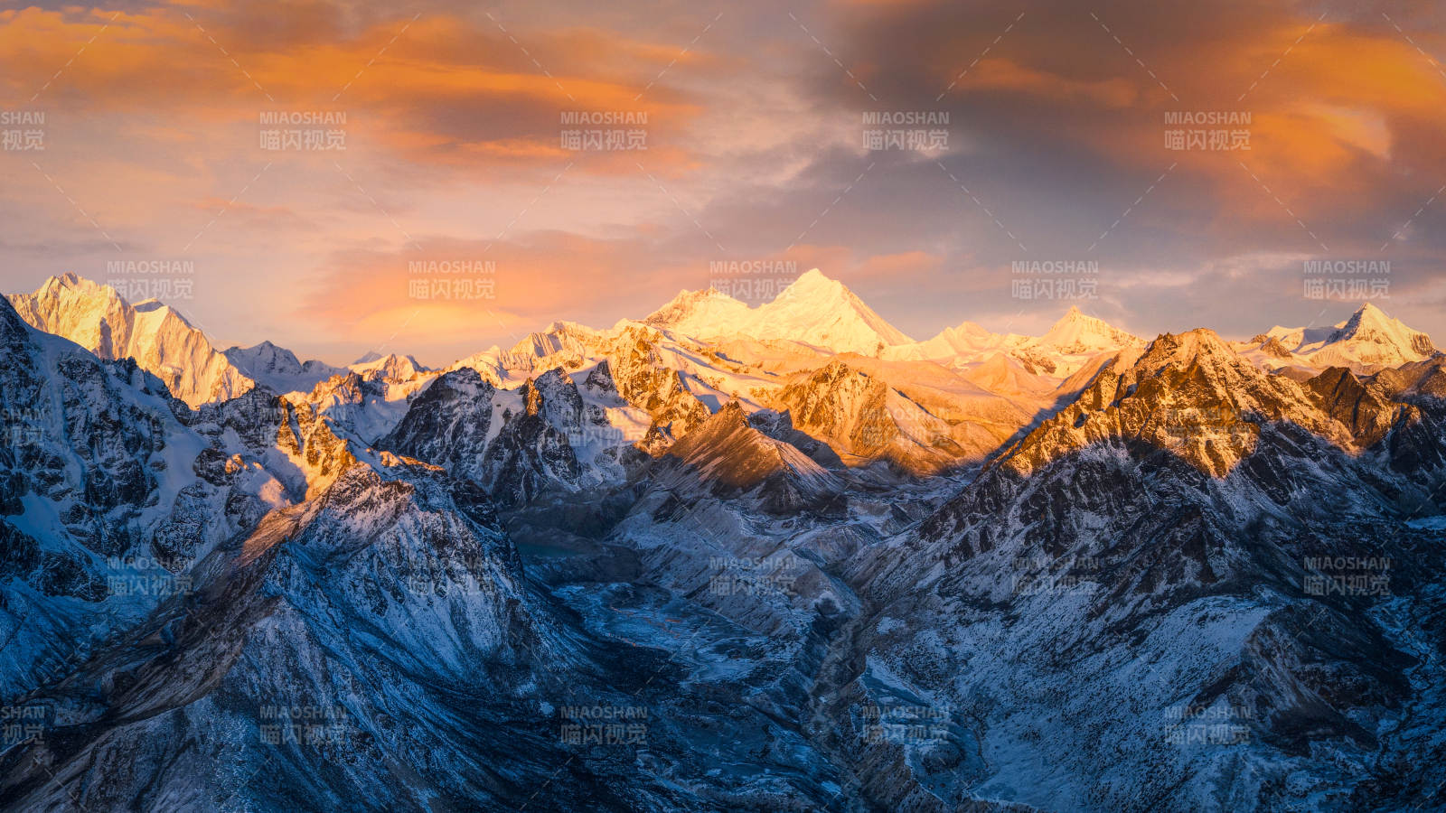 雪山日落 壮丽景色图片