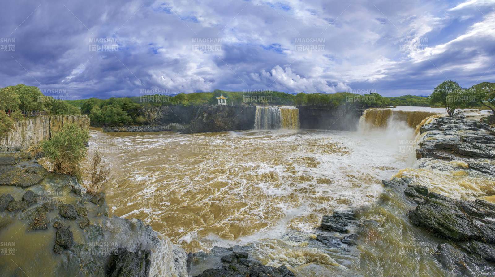 牡丹江镜泊湖吊水楼瀑布图片