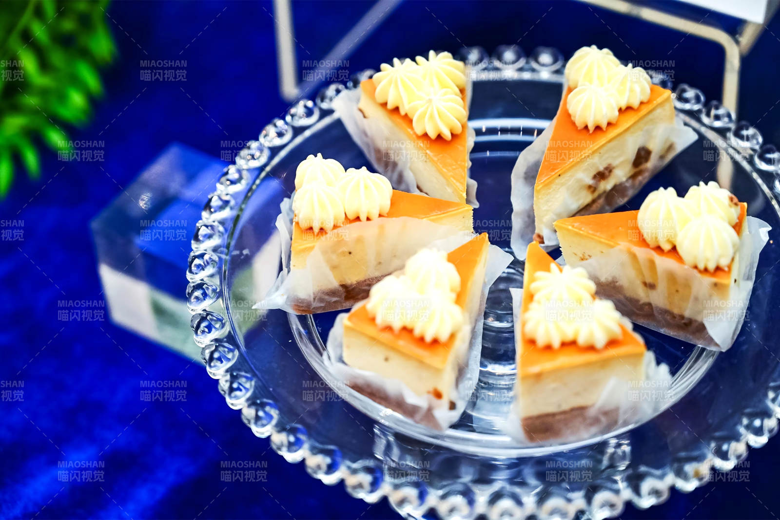 奶油芝士蛋糕切片图片