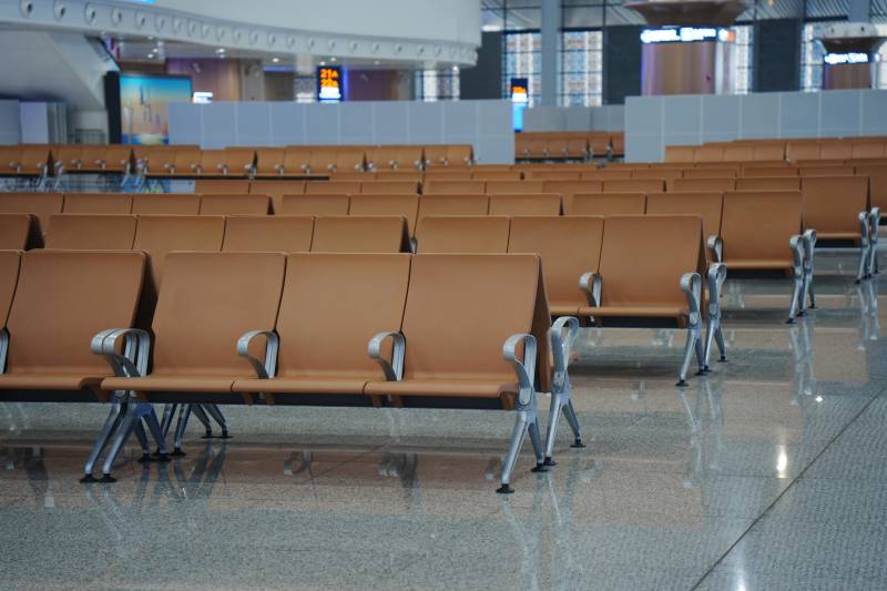 高铁站内候车厅图片