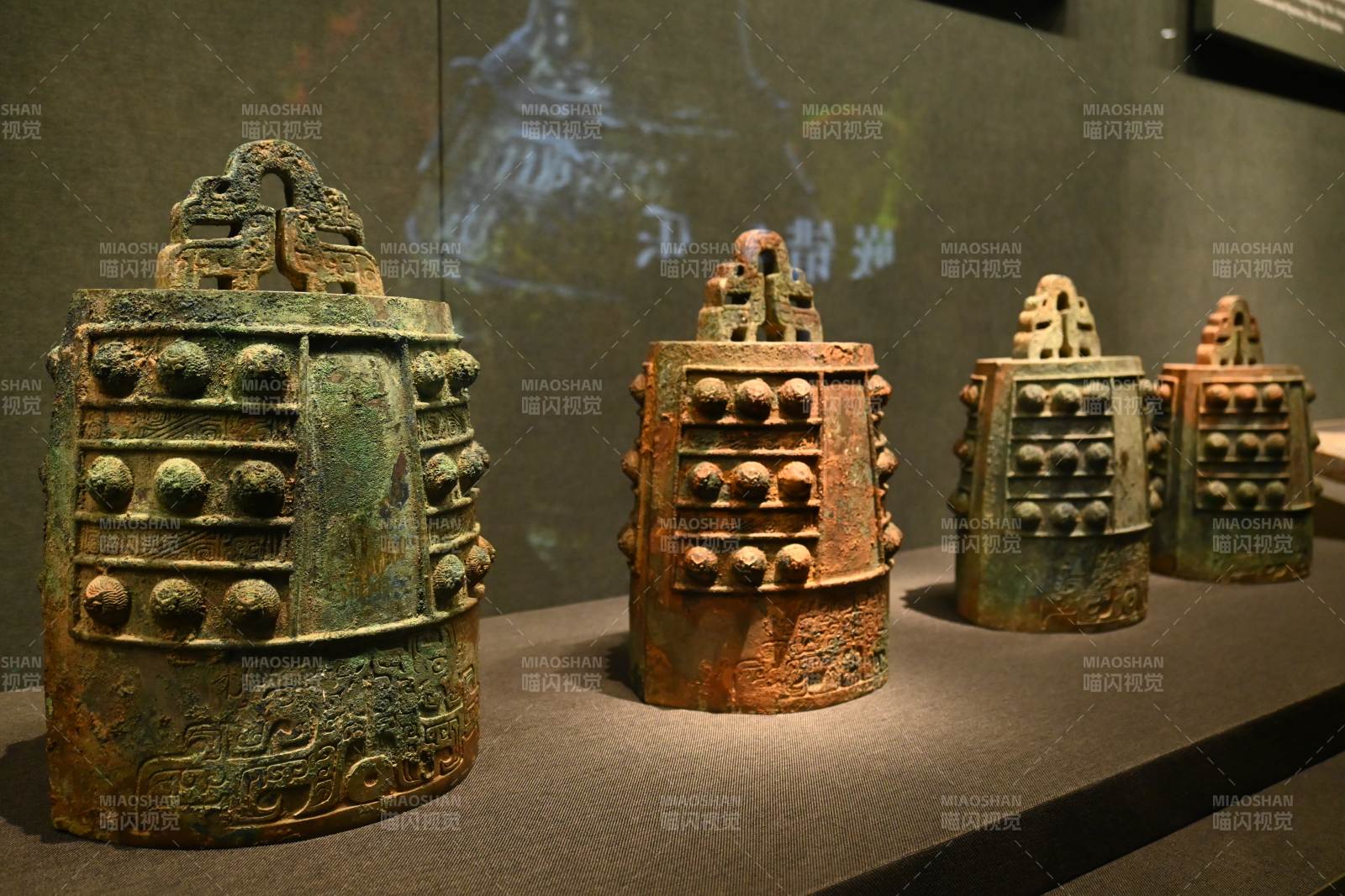 古代青铜编钟展示图片
