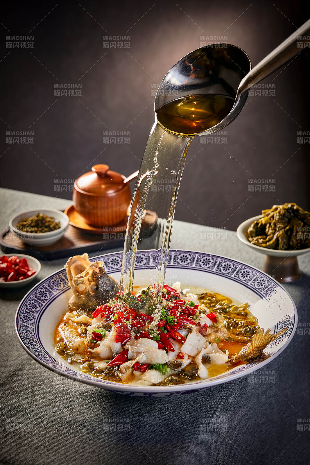 酸菜鱼浇汤图片