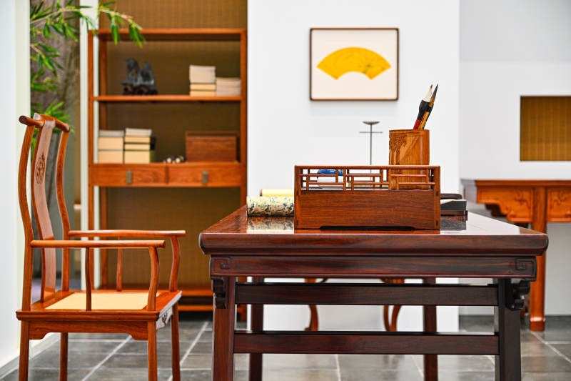 中式书房典雅布置图图片