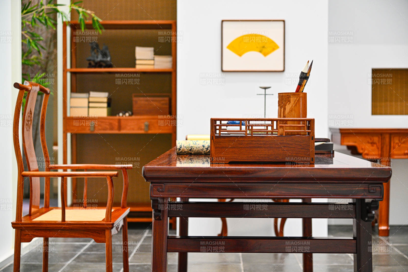 中式书房典雅布置图图片