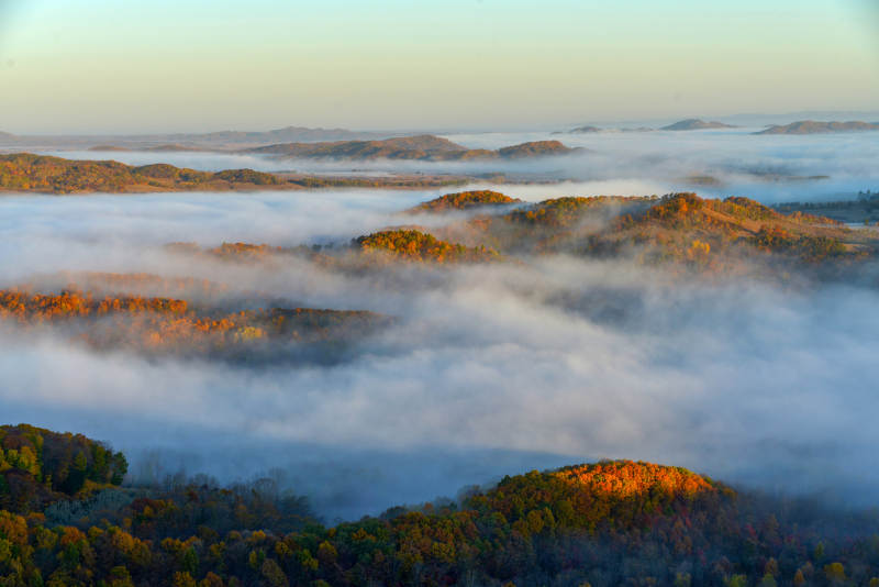 秋山云海 晨曦初照图片