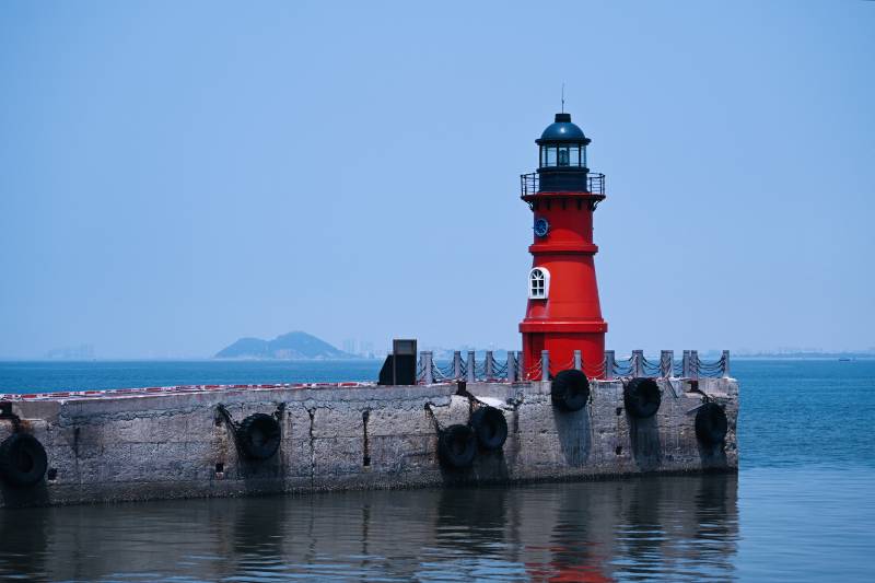 南澳岛灯塔与海港图片