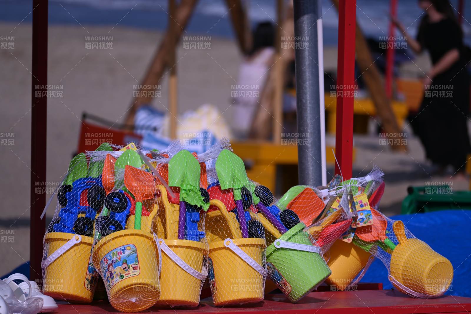 沙滩玩具桶和铲子套装图片