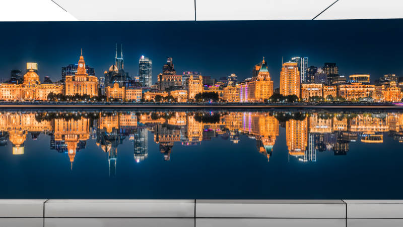 夜景倒影 城市繁华图片