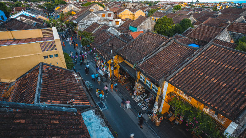 古街黄昏 屋顶连绵图片