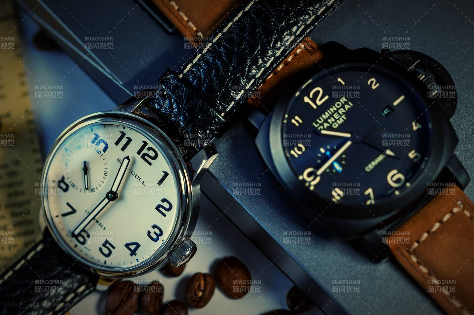 两款经典腕表的优雅对比图片