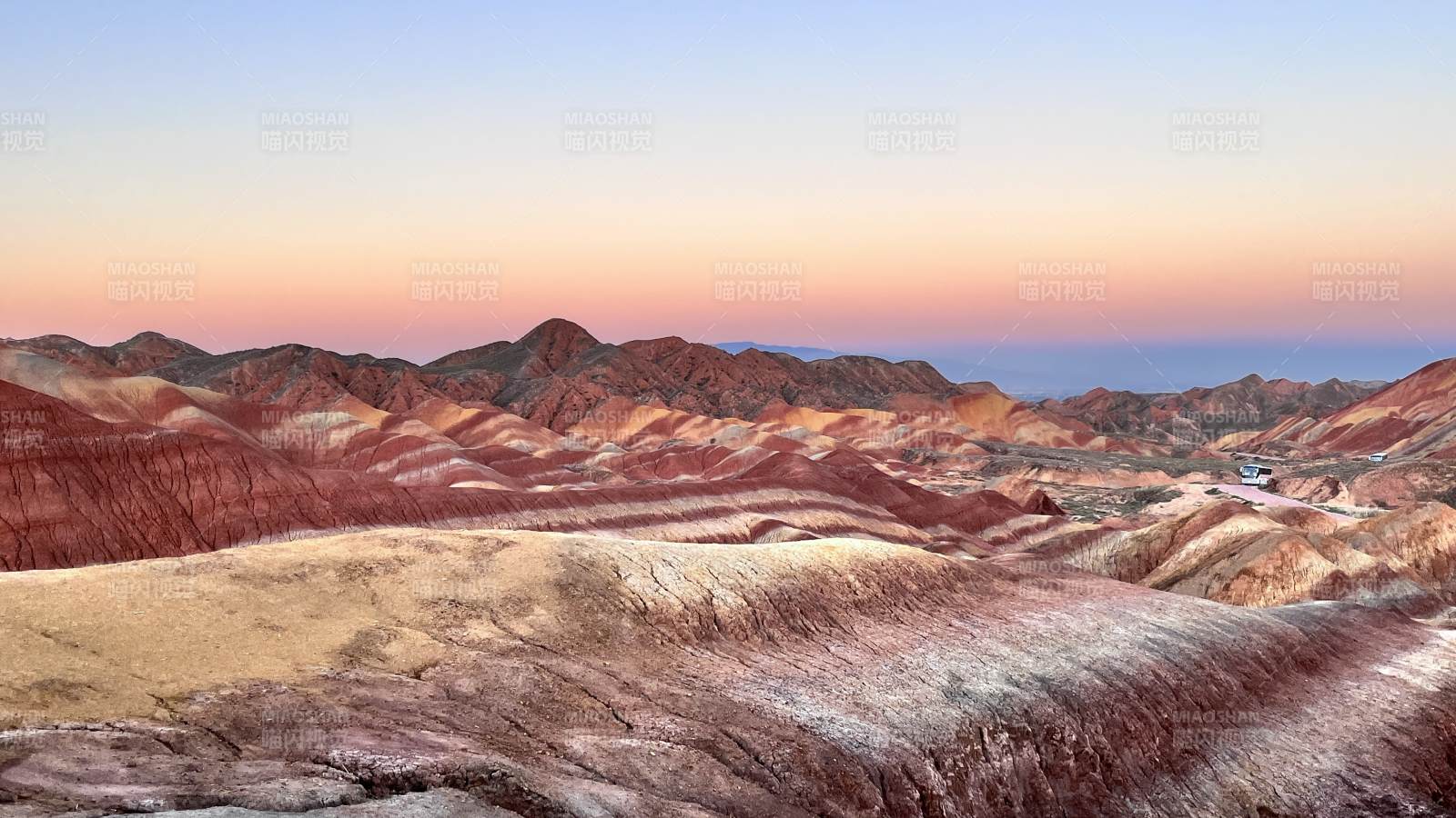 张掖丹霞地貌夕阳美景图片