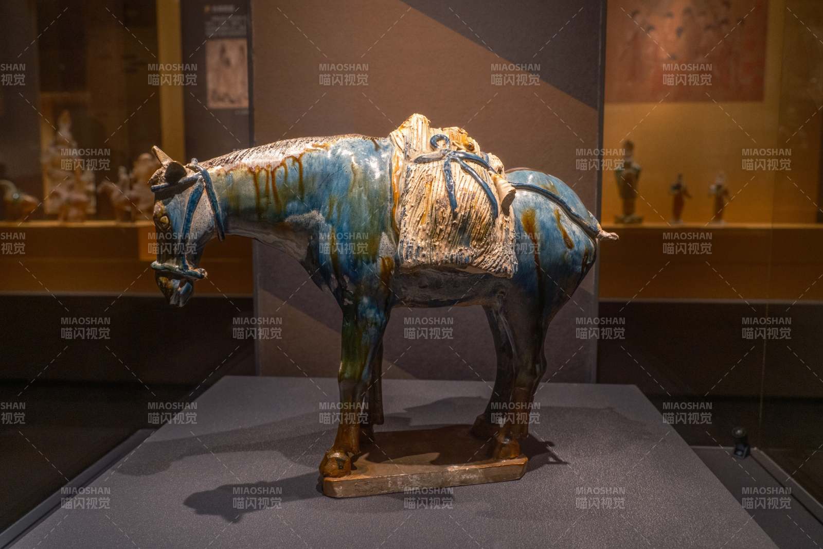 彩绘陶马雕塑展图片