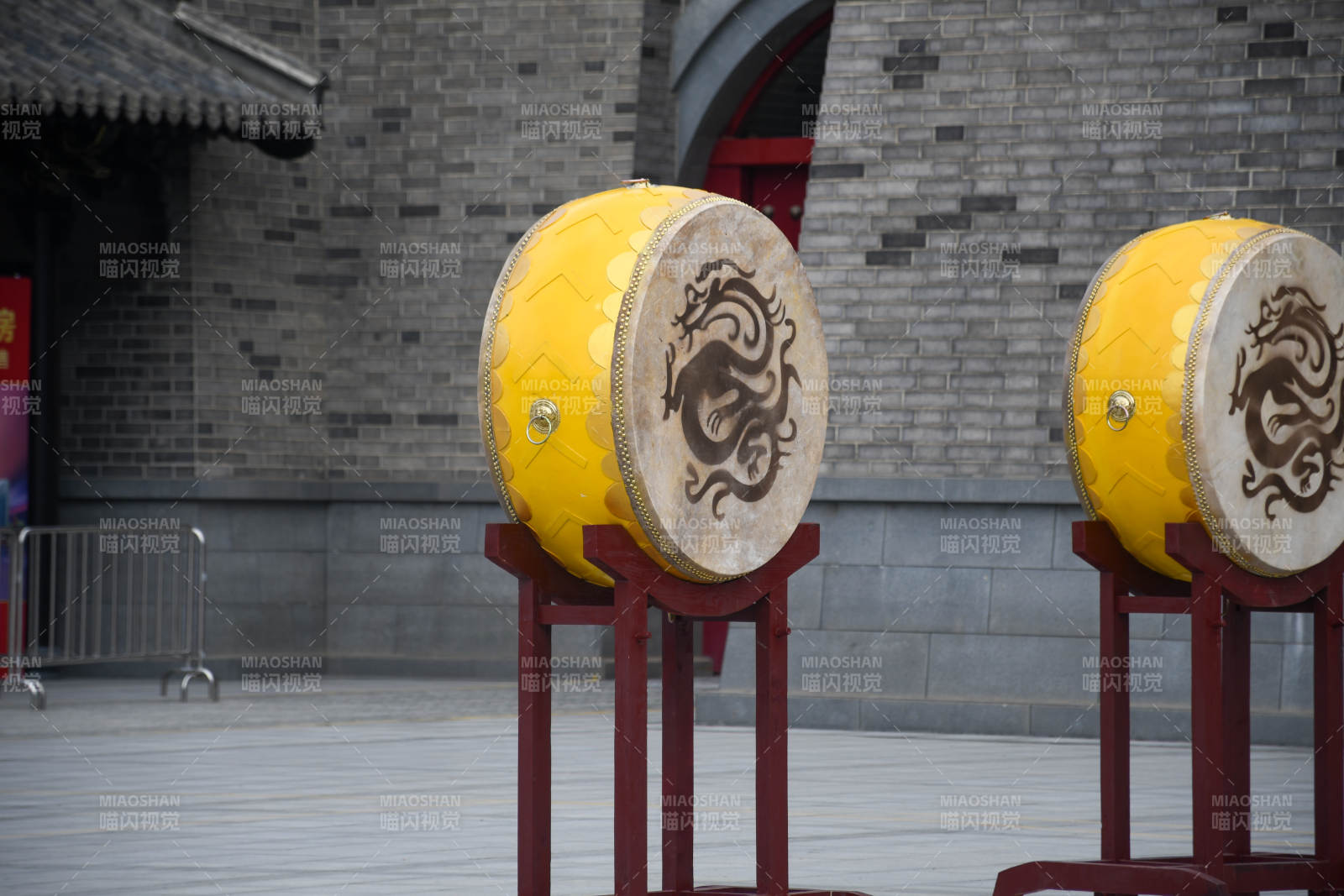 传统鼓乐 龙纹装饰图片