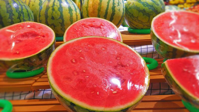 新鲜西瓜 清凉一夏图片