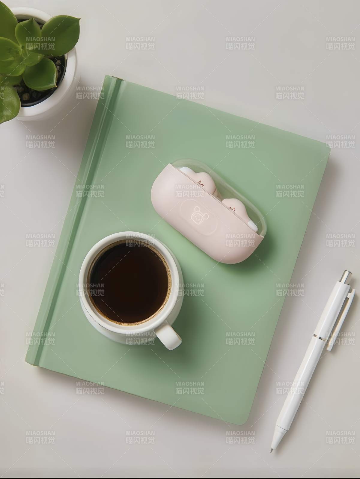 咖啡与书的静谧时光图片