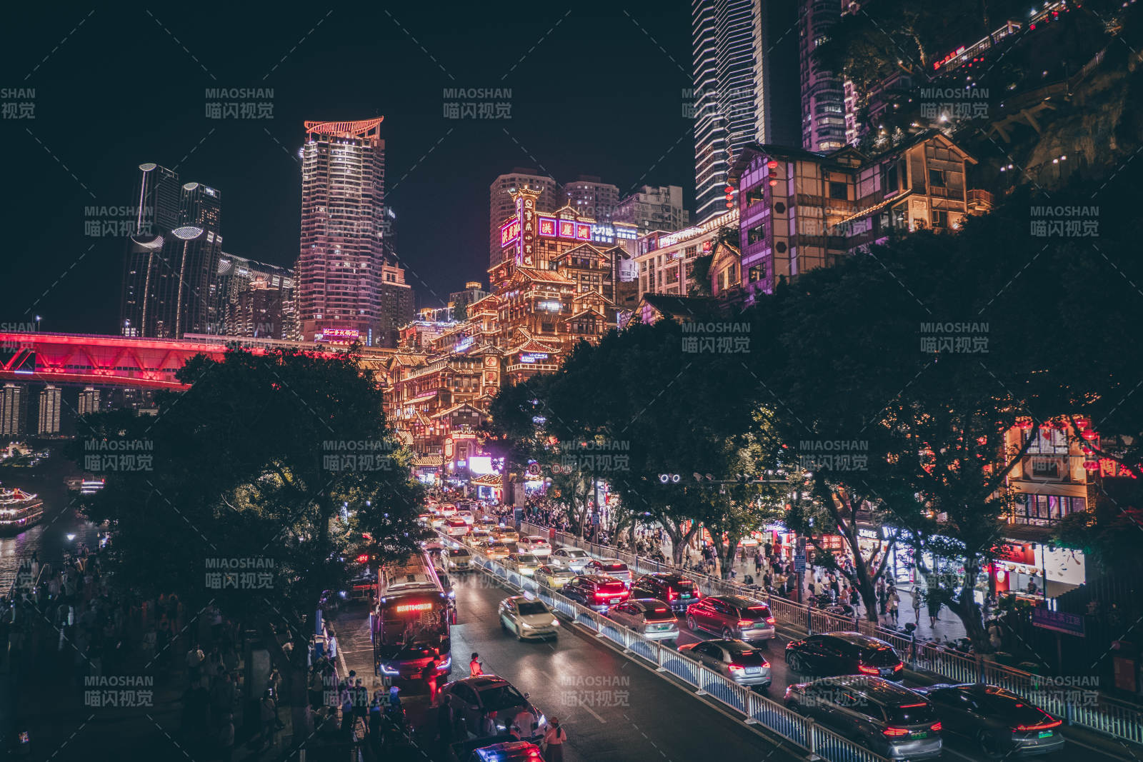 夜景繁华都市灯火辉煌图片