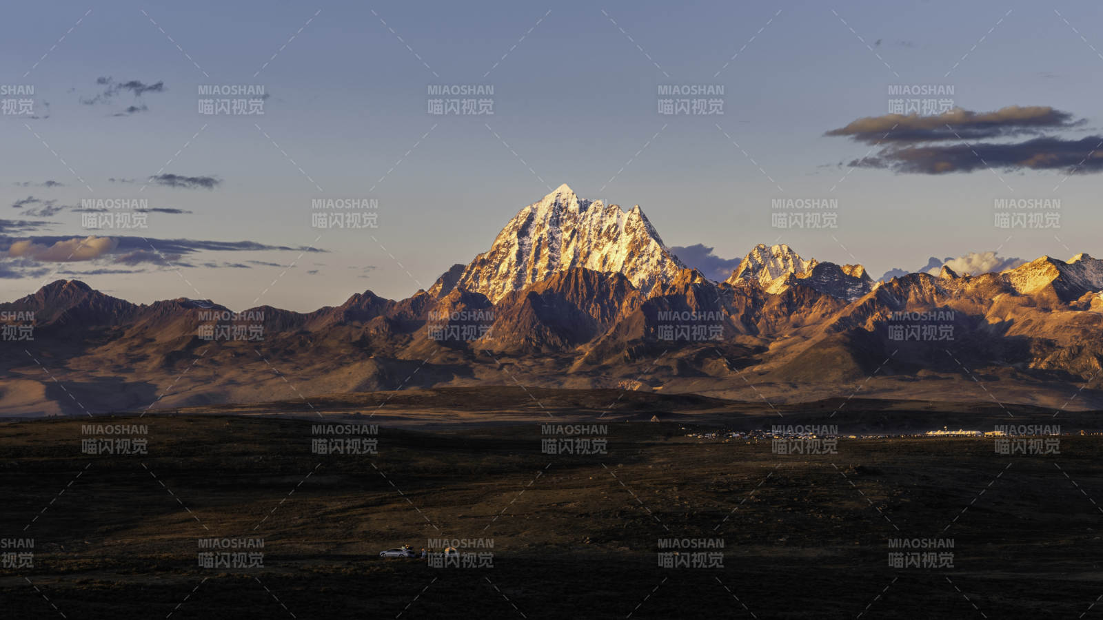 雪山日落 壮丽景色图片