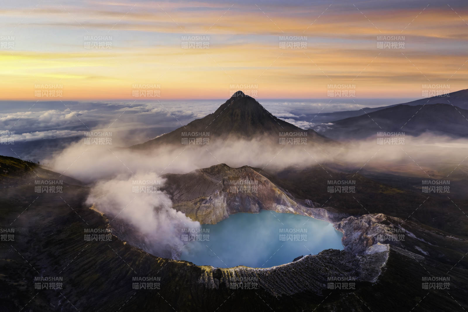 印尼爪哇岛伊真火山图片