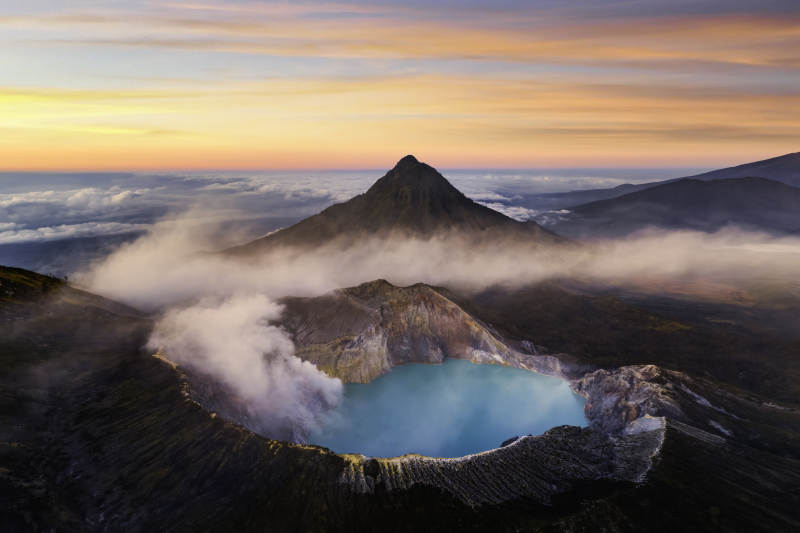 印尼爪哇岛伊真火山图片