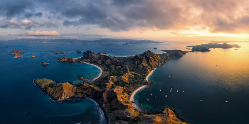 夕阳下的海岛风光图片