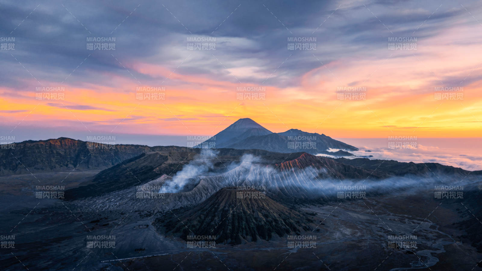  印尼布罗莫火山图片