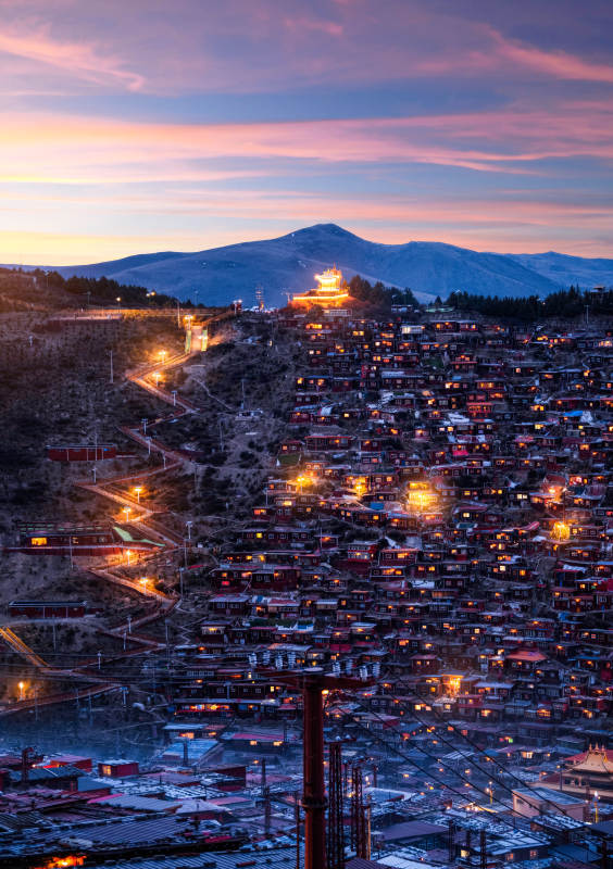 色达佛学院夜景图片