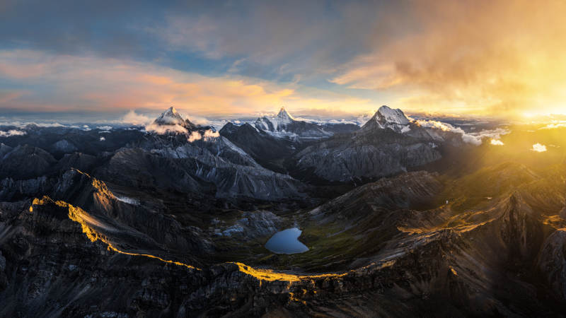 雪山日落 壮丽景色图片