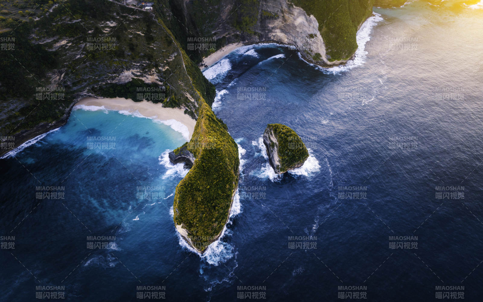 印度尼西亚巴厘岛悬崖海岸航拍图片