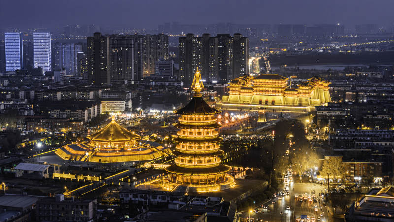 洛阳城市地标建筑应天门景区夜景航拍图片