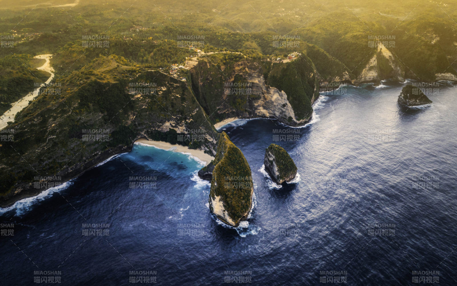 印尼努沙佩尼达岛精灵悬崖图片