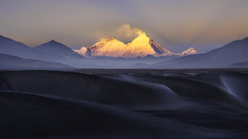 雪山日落 沙丘静谧图片