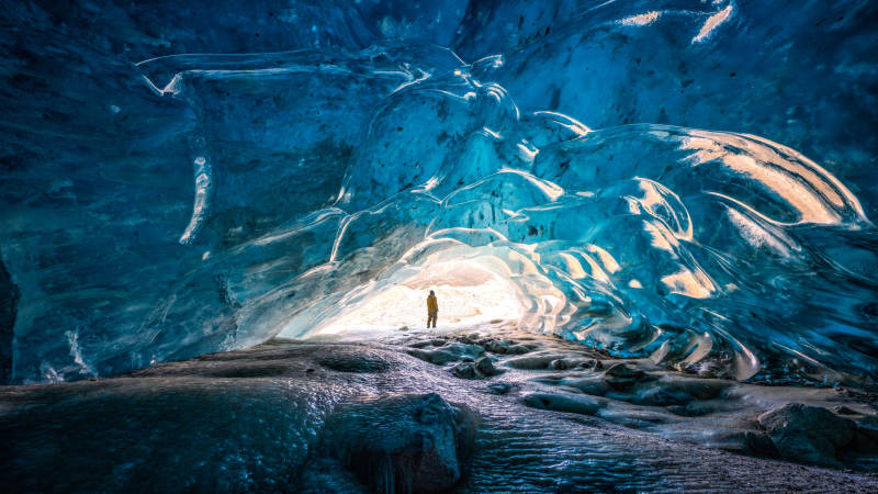 冰洞奇景 神秘探险图片