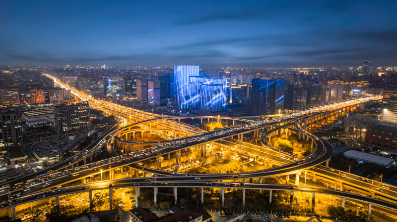 城市夜景与立交桥图片
