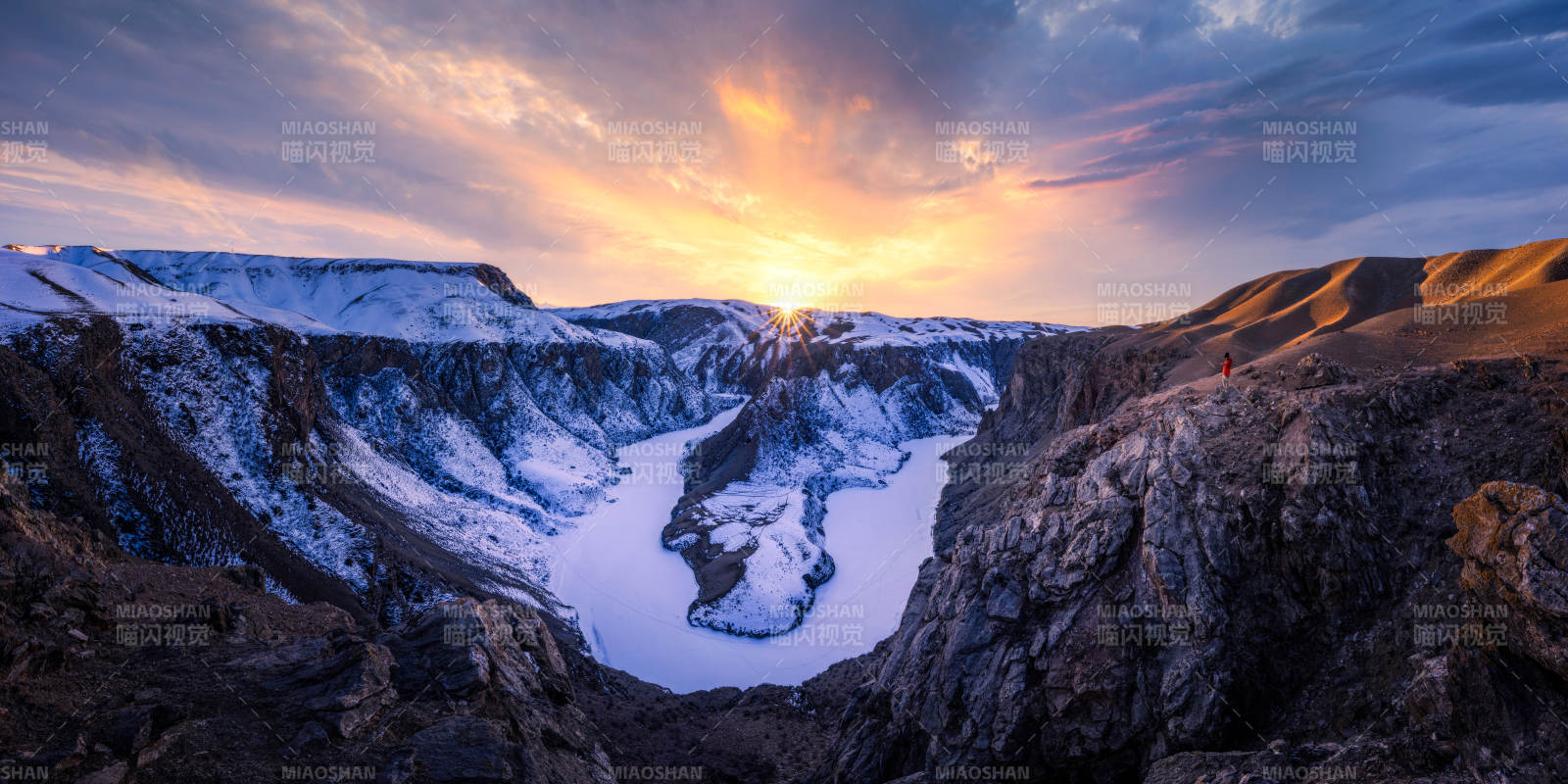 新疆阔克苏大峡谷鳄鱼湾图片