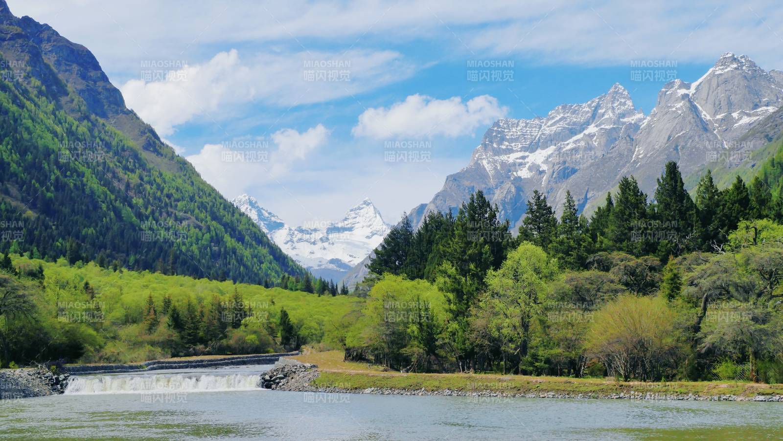 ［四姑娘山］雪山绿谷 溪流潺潺图片