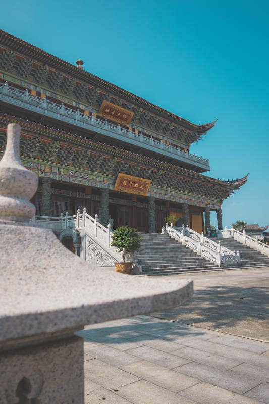 古寺晴空 庄严宏伟图片