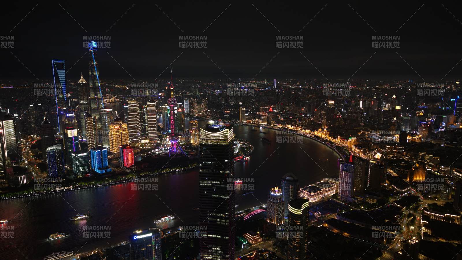 夜幕下的城市灯火辉煌图片