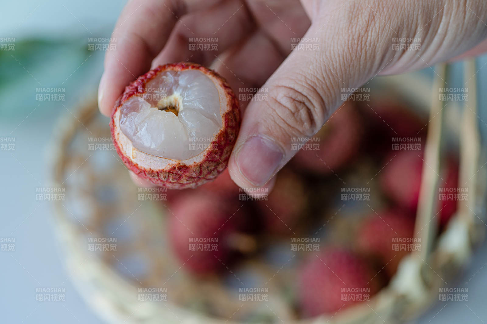 新鲜荔枝 甜美多汁图片