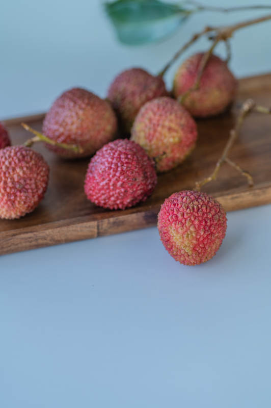 新鲜荔枝静物图图片