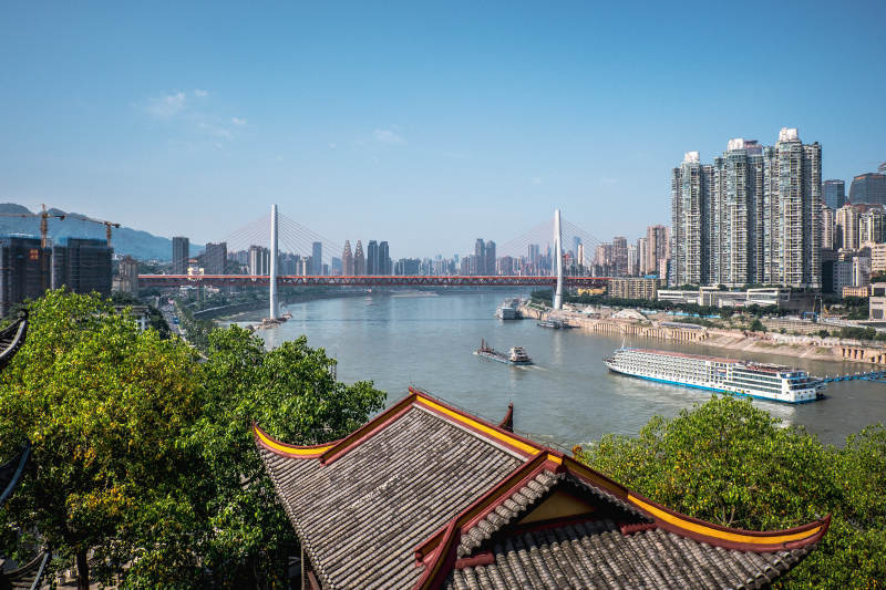 重庆江景与现代建筑图片